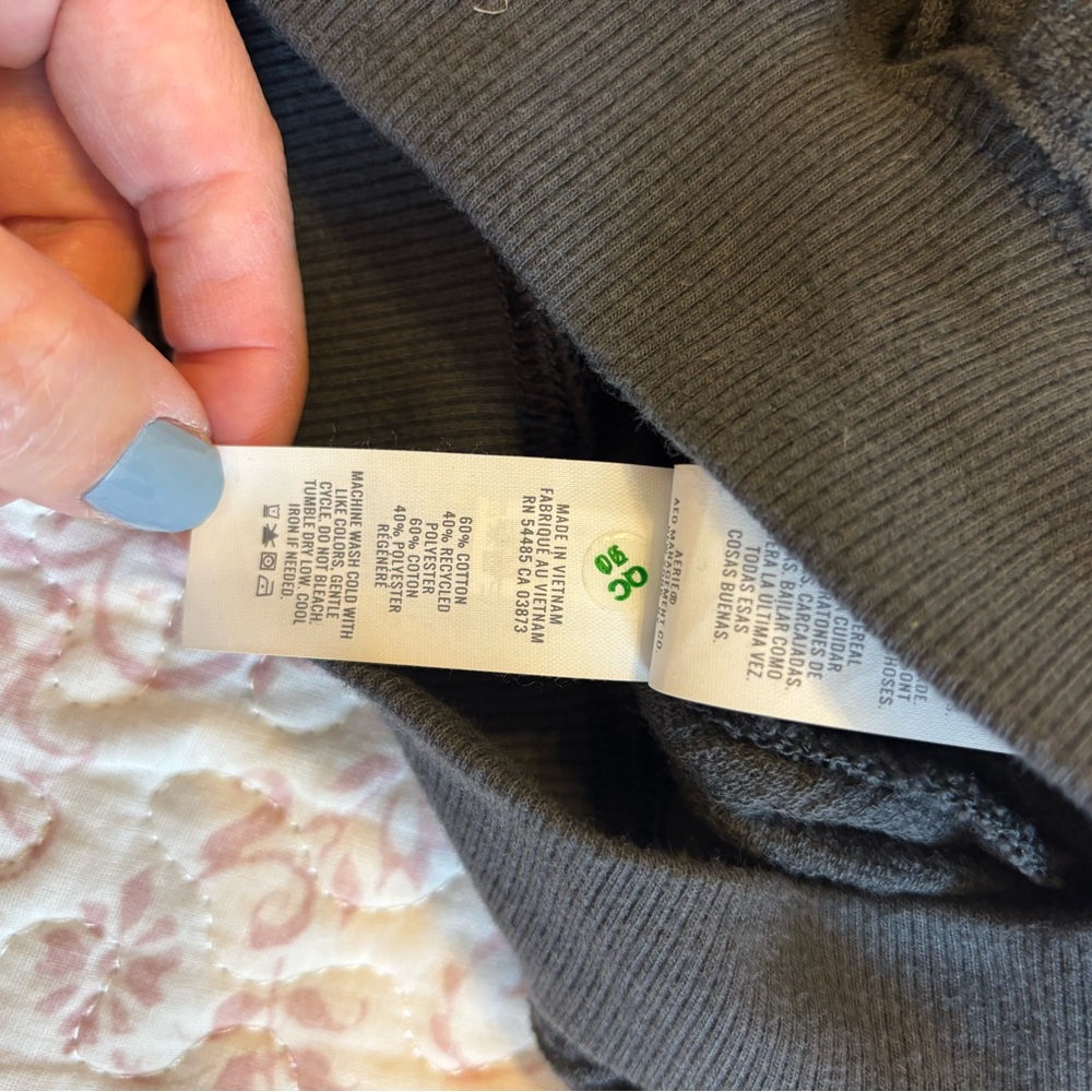 NWT - xs- Aerie Charcoal Zip-Up Bubble Hoodie - Picture 5 of 5